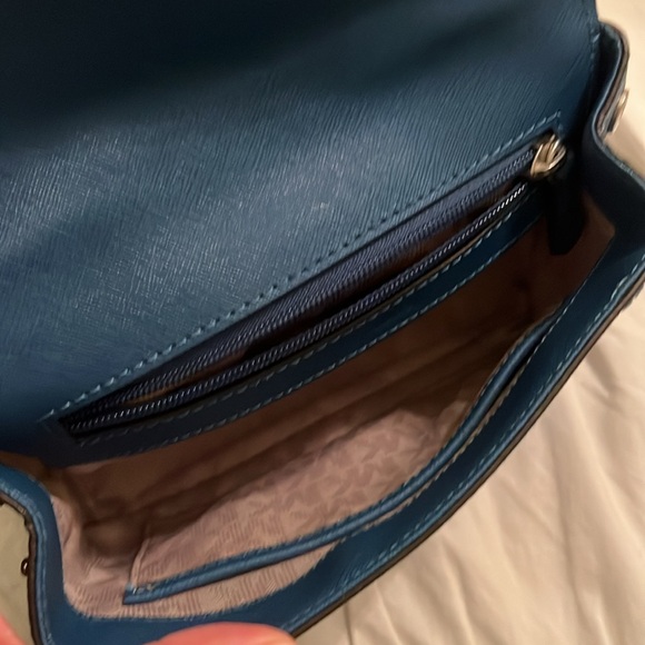 Small Michael Kors Bag - Picture 3 of 7